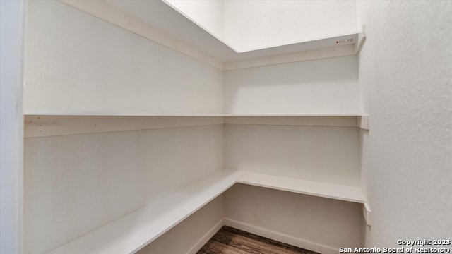 815 Waverly Ave Property Photo 12
