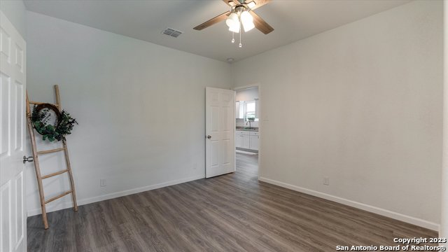 815 Waverly Ave Property Photo 14