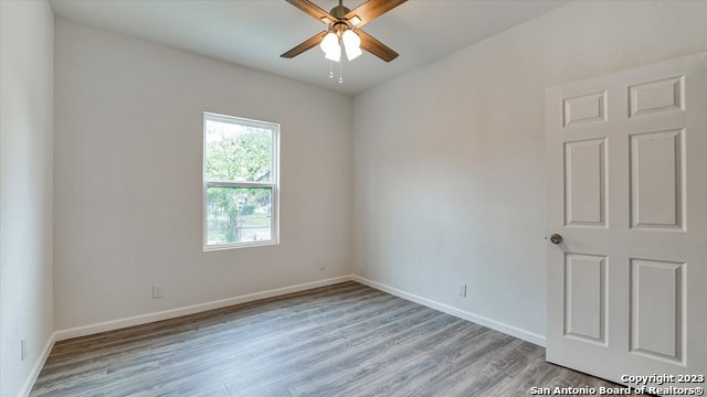 815 Waverly Ave Property Photo 18