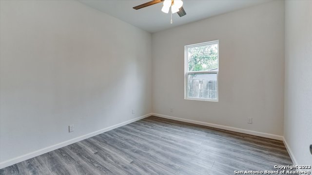 815 Waverly Ave Property Photo 23