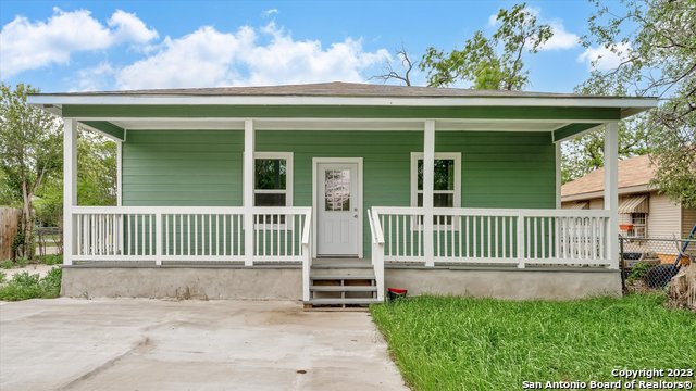 815 Waverly Ave Property Photo 27