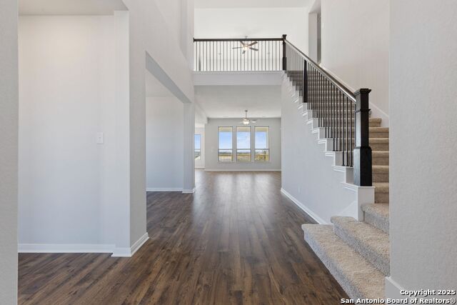 2902 Rough Hollow Property Photo 3