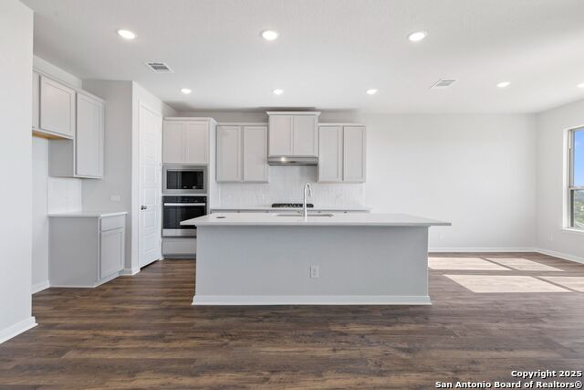2902 Rough Hollow Property Photo 9