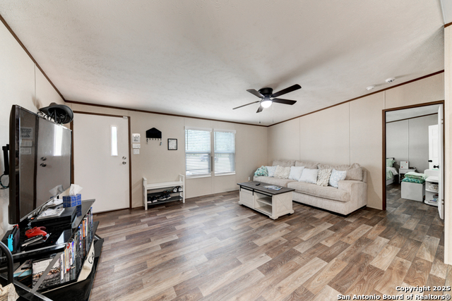 268 Oak View Property Photo 6