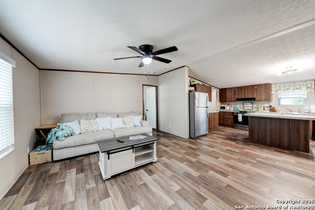 268 Oak View Property Photo 7