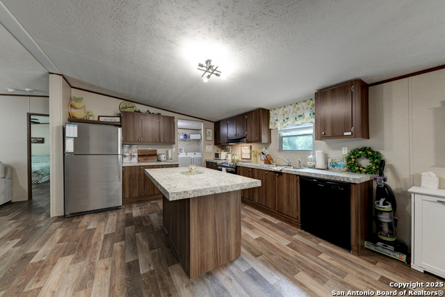 268 Oak View Property Photo 9