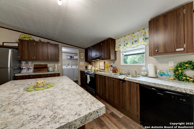 268 Oak View Property Photo 10