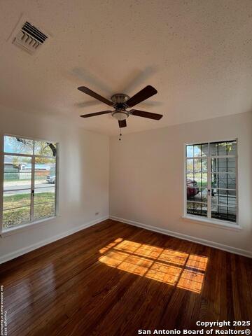 1134 W Thoraine Property Photo 8