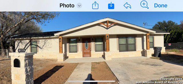 2033 E Abm Dr Property Photo
