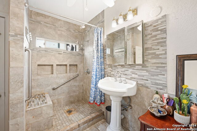 6006 Tanzanite Rim Property Photo 9