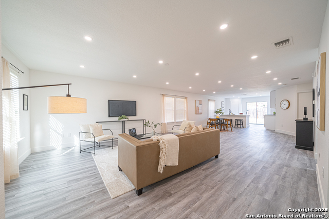 7920 Copper Hollow Property Photo 3