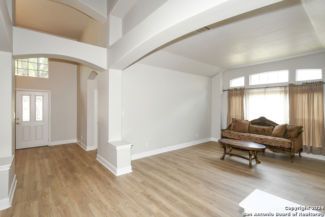 14255 Savannah Pass Property Photo 10