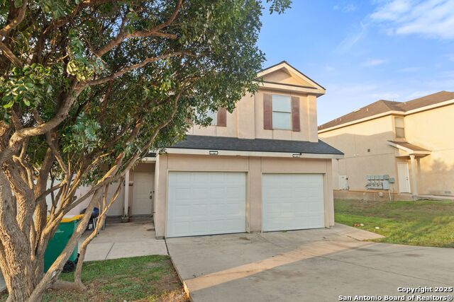 10807 Mathom Landing Property Photo 15