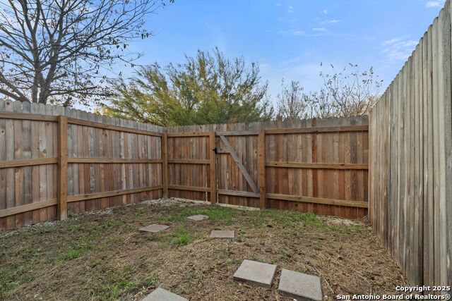 10807 Mathom Landing Property Photo 16