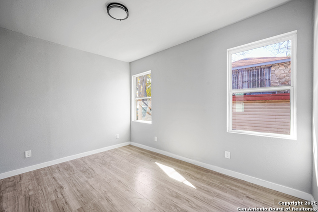 635 W Theo Ave Property Photo 12