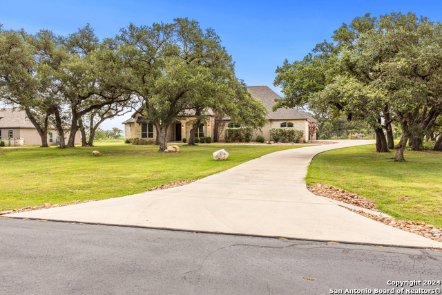 2718 Beaver Lane Property Photo 5