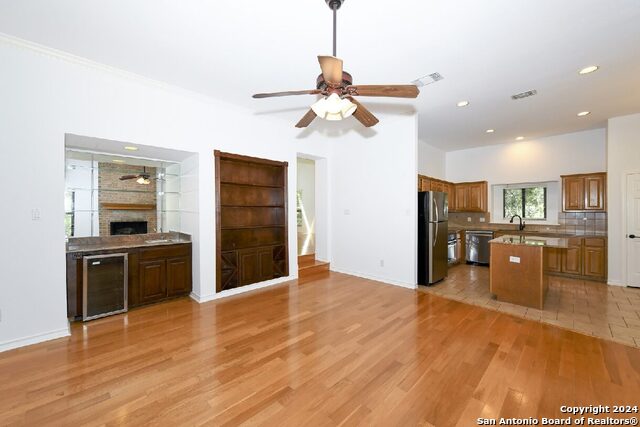 11425 Sunset Blvd Property Photo 3