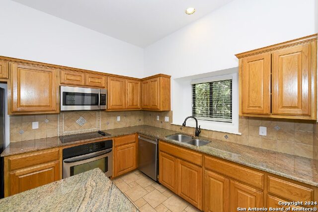 11425 Sunset Blvd Property Photo 6