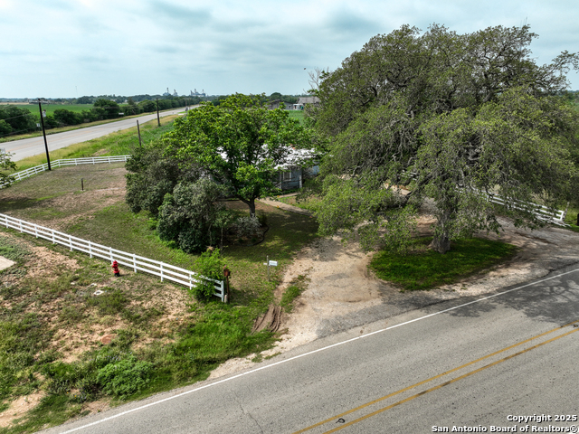 0000 Hwy 173 N Property Photo 3