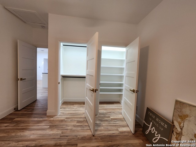 1631 E Crockett St Property Photo 15