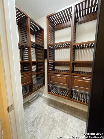 913 Pipe Gate Property Photo 10