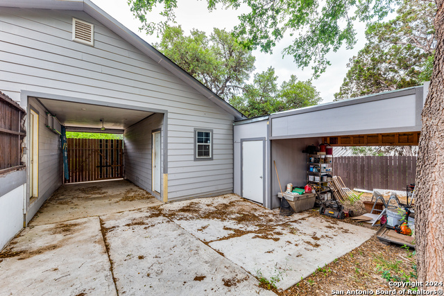 259 Park Dr Property Photo 21