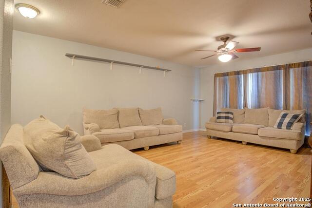 15103 Kamary Ln Property Photo 5