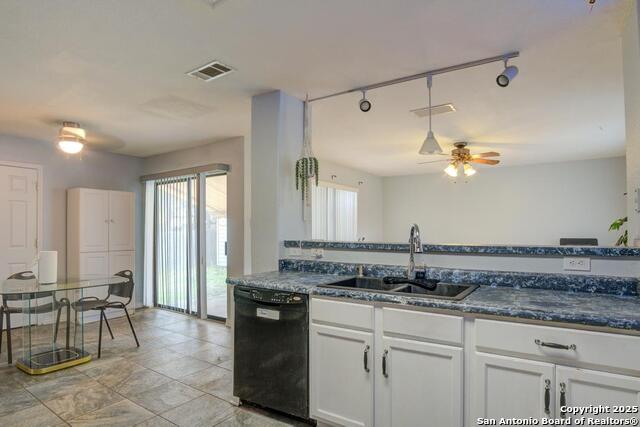 15103 Kamary Ln Property Photo 10