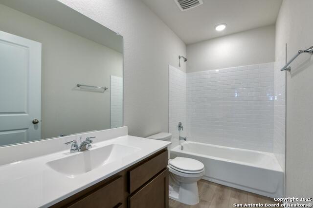 7642 Birch Hollow Property Photo 18