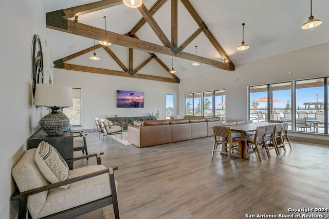 7642 Birch Hollow Property Photo 27