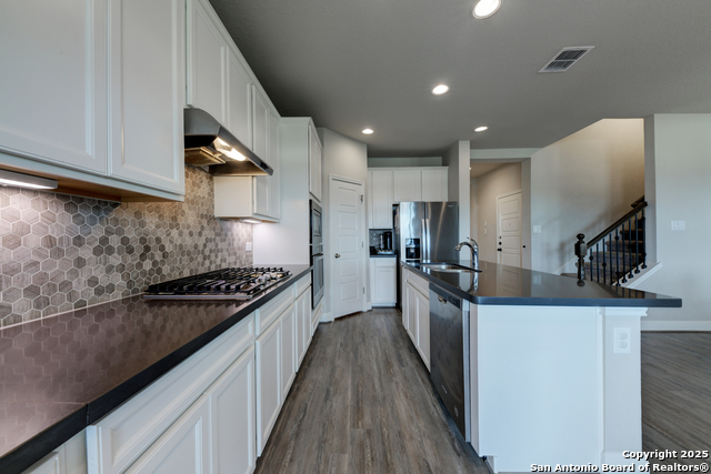 108 Clarendon Property Photo 12