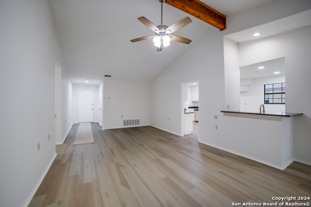 3644 Fox Run Property Photo 6