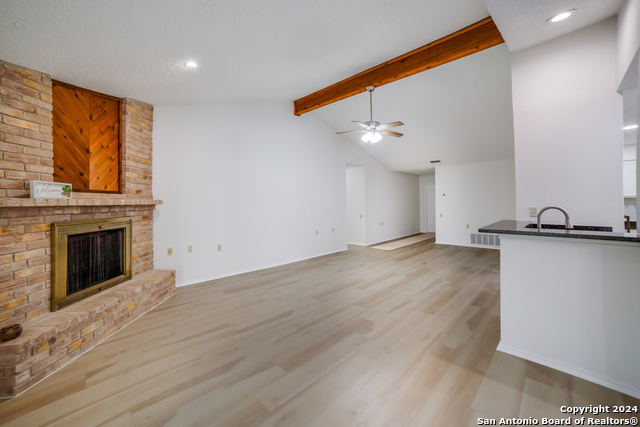 3644 Fox Run Property Photo 8