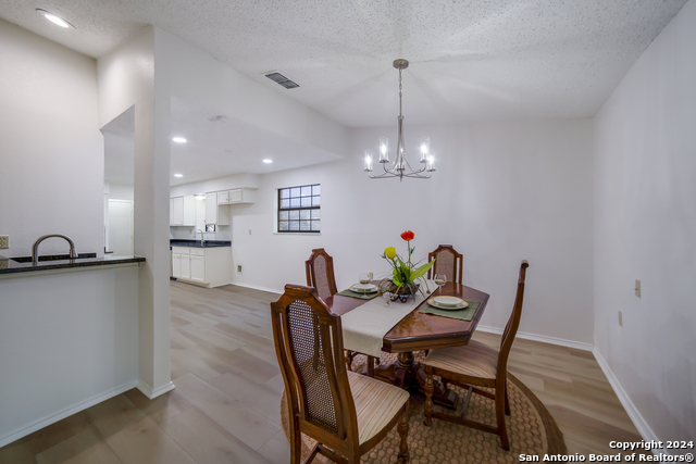 3644 Fox Run Property Photo 10