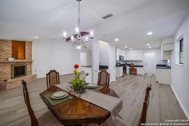 3644 Fox Run Property Photo 11