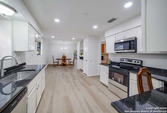 3644 Fox Run Property Photo 14