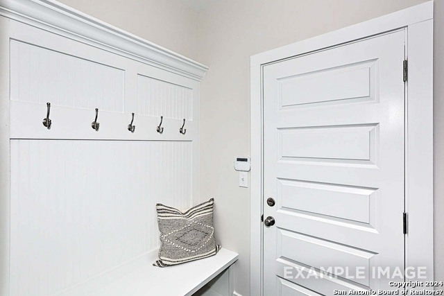 608 Poe Pkwy Property Photo 13