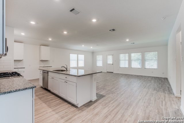 15031 Nettleton Mill Property Photo 3