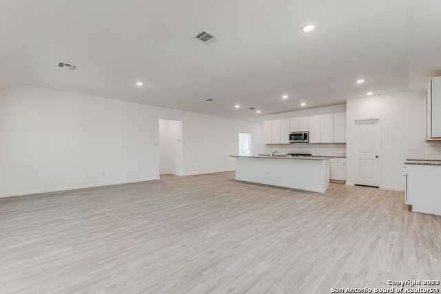 15031 Nettleton Mill Property Photo 5