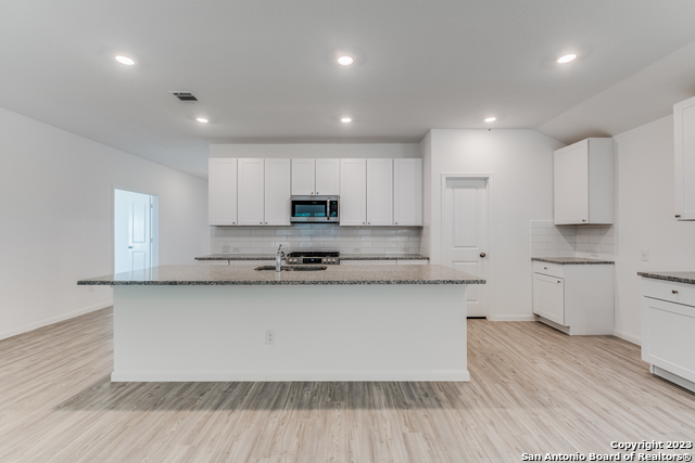 15031 Nettleton Mill Property Photo 6