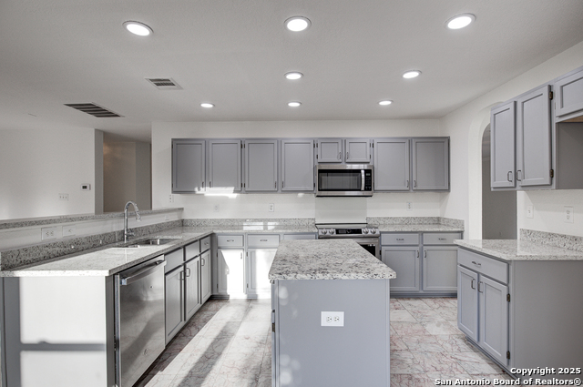 438 Tiger Hills Property Photo 2