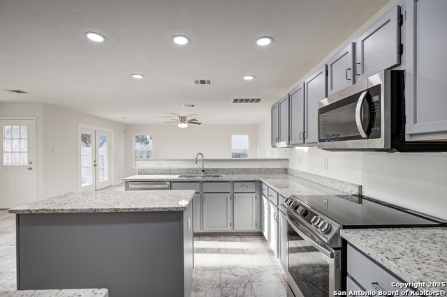 438 Tiger Hills Property Photo 7