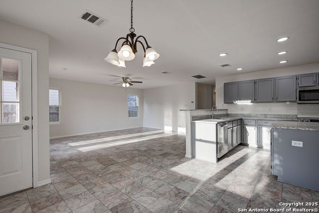 438 Tiger Hills Property Photo 10