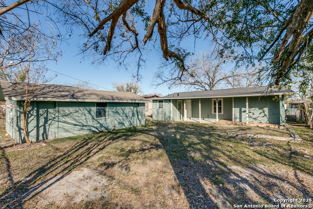 318 E Amber St Property Photo 25