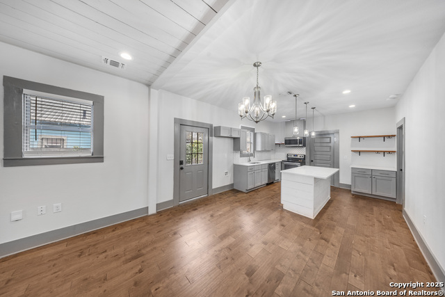 631 Muncey Property Photo 6