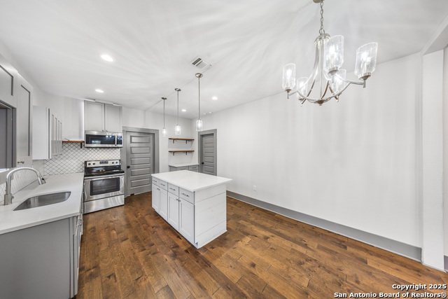 631 Muncey Property Photo 8