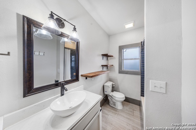 631 Muncey Property Photo 21