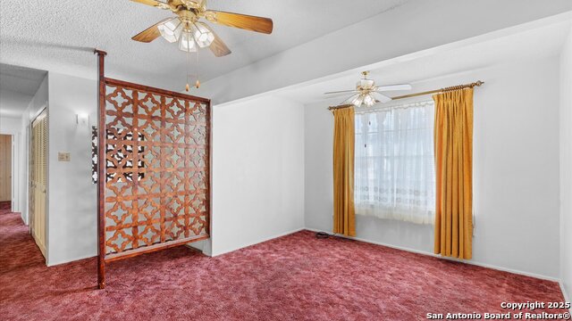 6011 Lark Valley Dr Property Photo 4