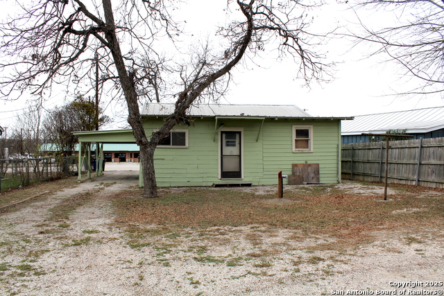 2043 Spur St Property Photo 3