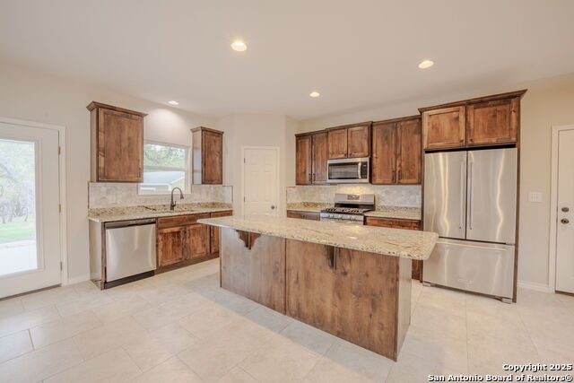 2043 Rocky Ridge Loop Property Photo 3